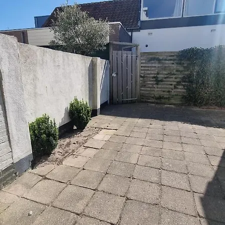 The Old Village Centre At Sea House 3 Bedrooms *